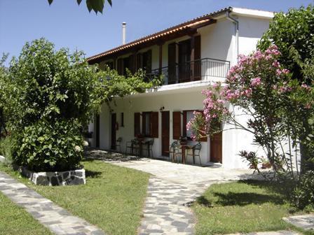 Petrouda'S Apartments Samothraki Bagian luar foto
