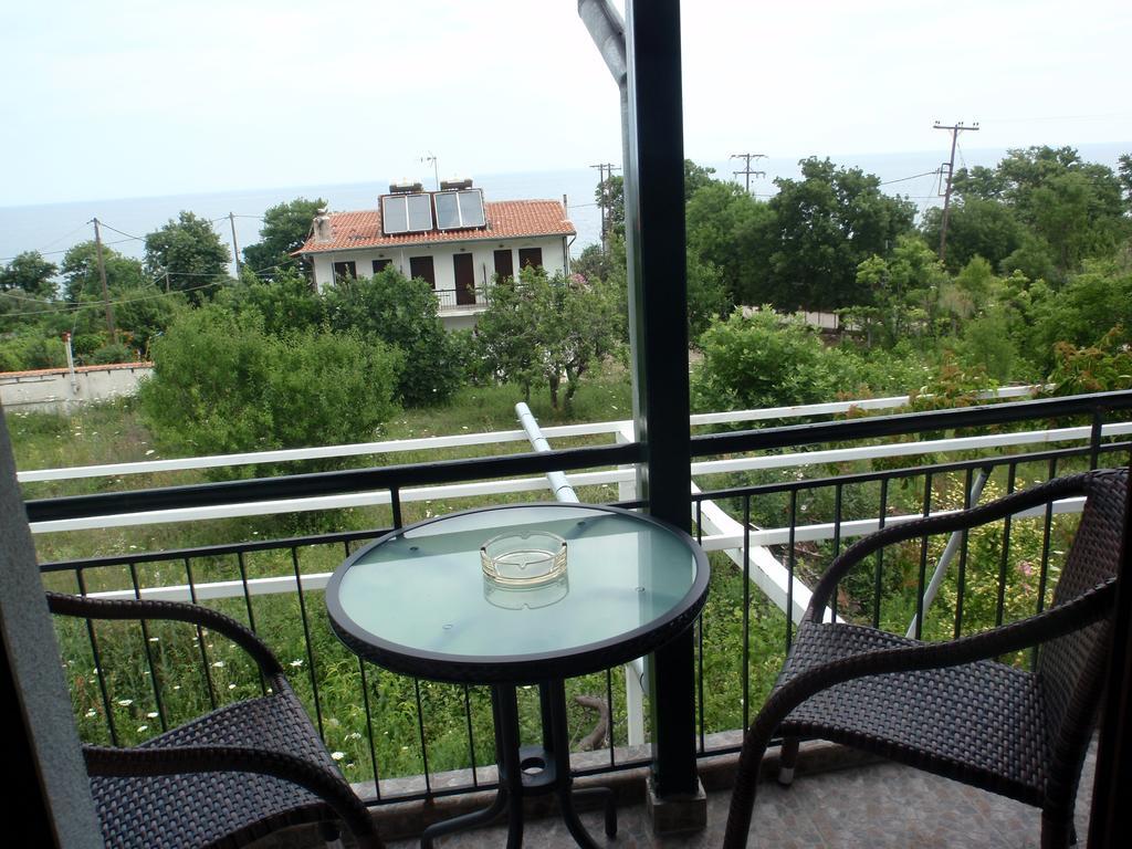 Petrouda'S Apartments Samothraki Bagian luar foto