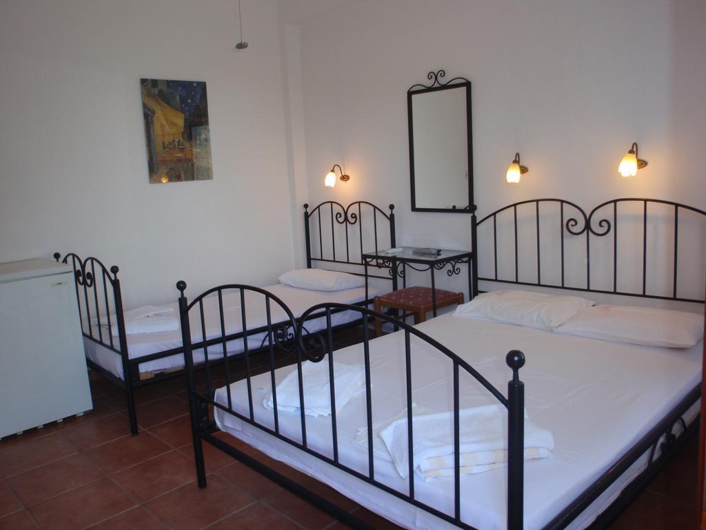 Petrouda'S Apartments Samothraki Bagian luar foto